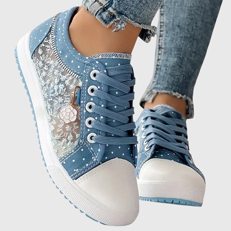 Klara | Dames Trendy Geborduurde Kanten Sneakers