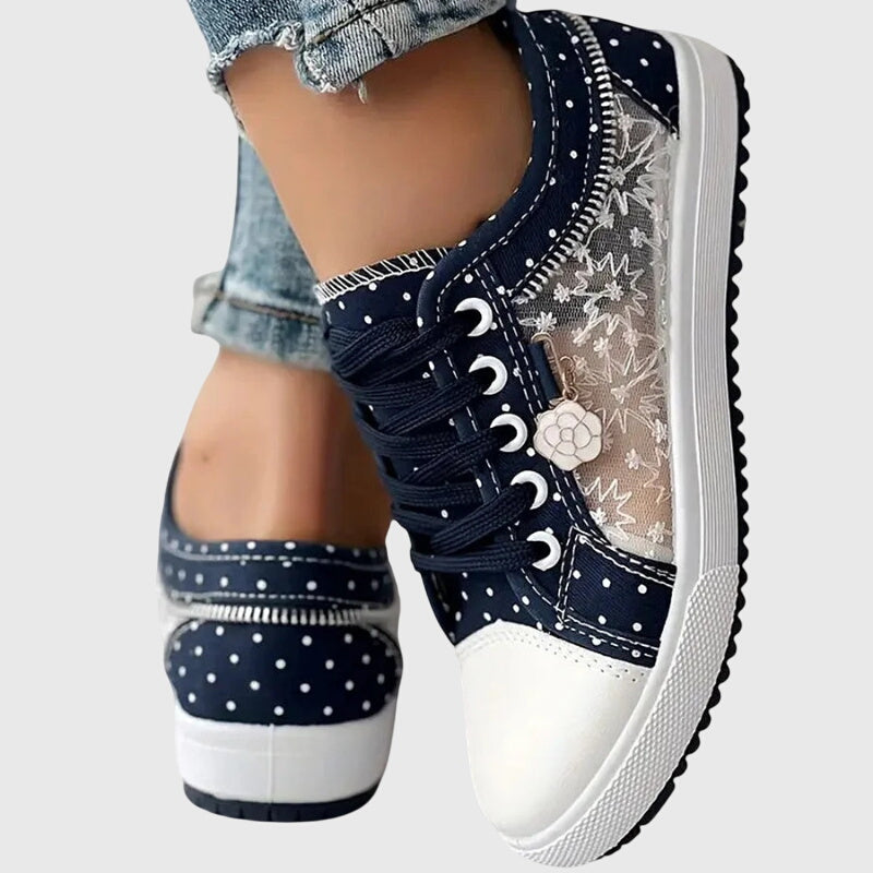 Klara | Dames Trendy Geborduurde Kanten Sneakers